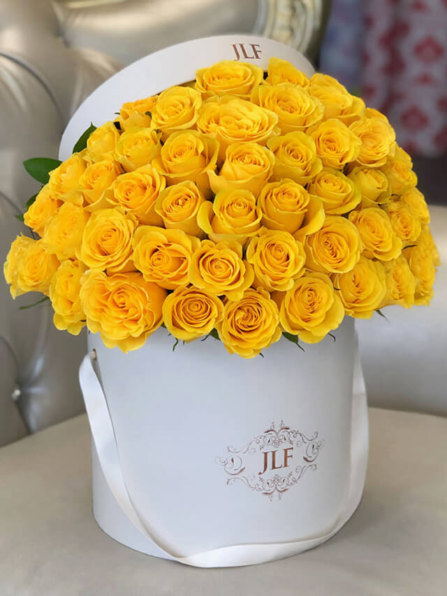 Hoa hồng vàng - loài hoa nở vào mua thu cực đẹp